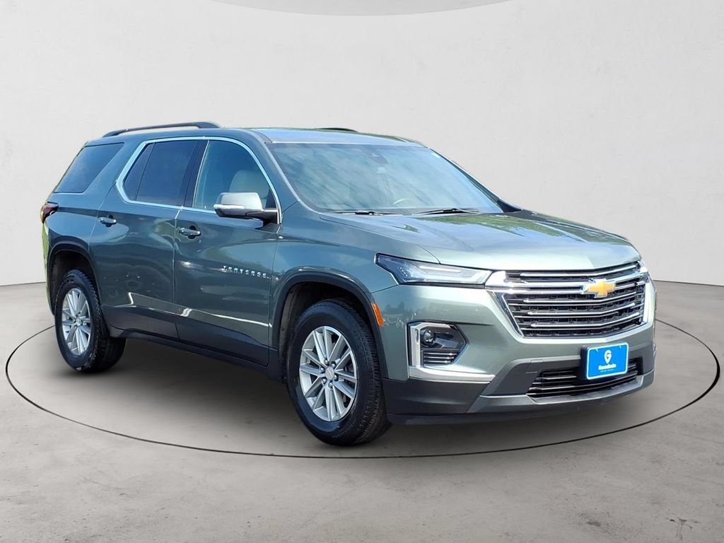 Used 2023 Chevrolet Traverse LT AWD/4WD image 3