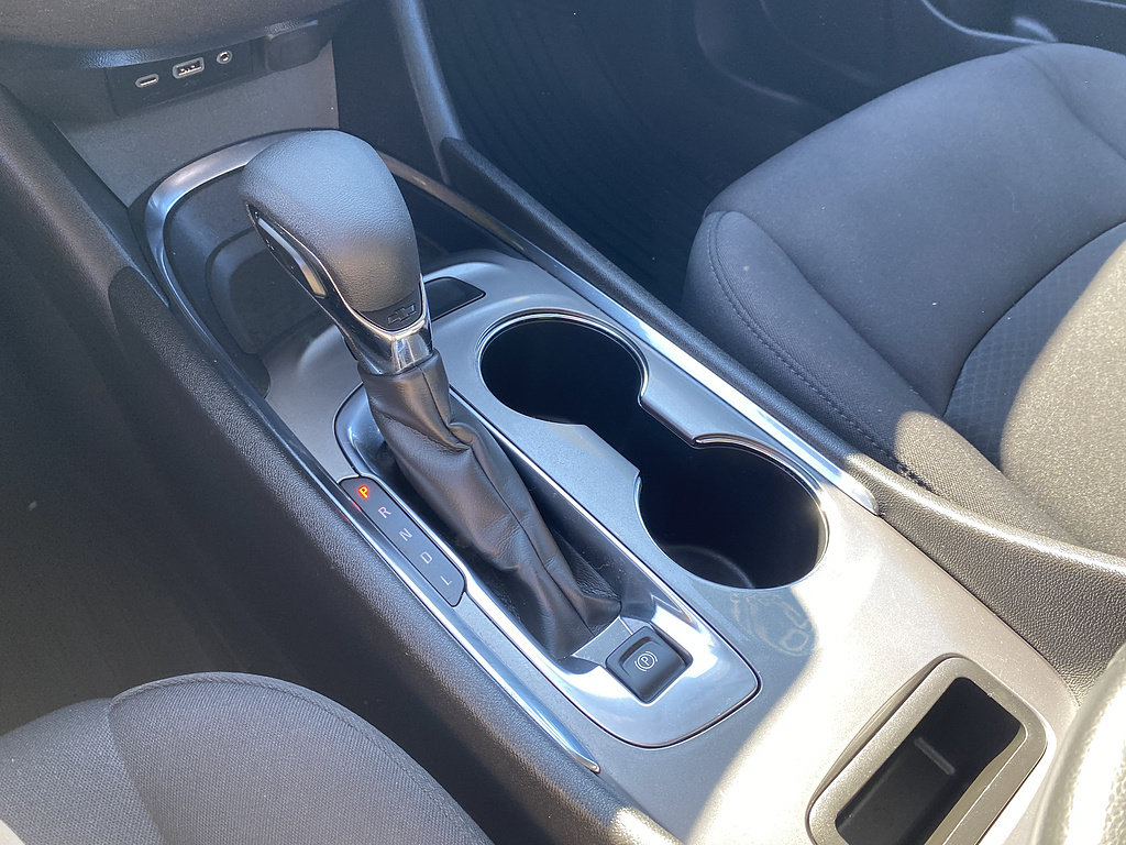 Used 2023 Chevrolet Malibu LT FWD image 16