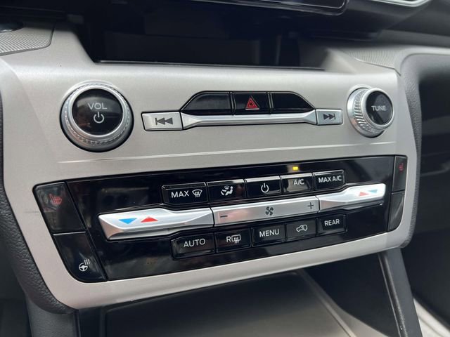 Certified 2023 Ford Explorer XLT w/ Equipment Group 202A AWD/4WD image 21