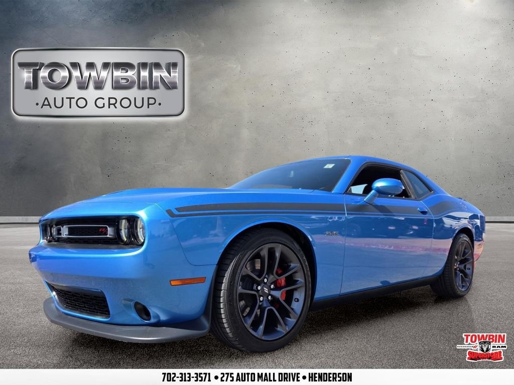 Used 2023 Dodge Challenger R/T w/ Performance Handling Group RWD image 1
