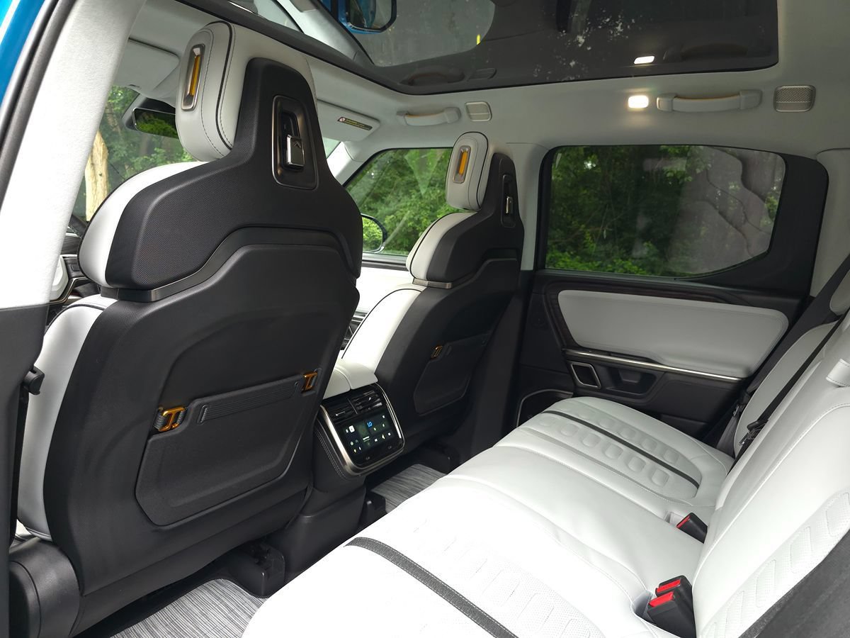 Used 2023 Rivian R1T Adventure AWD/4WD image 15