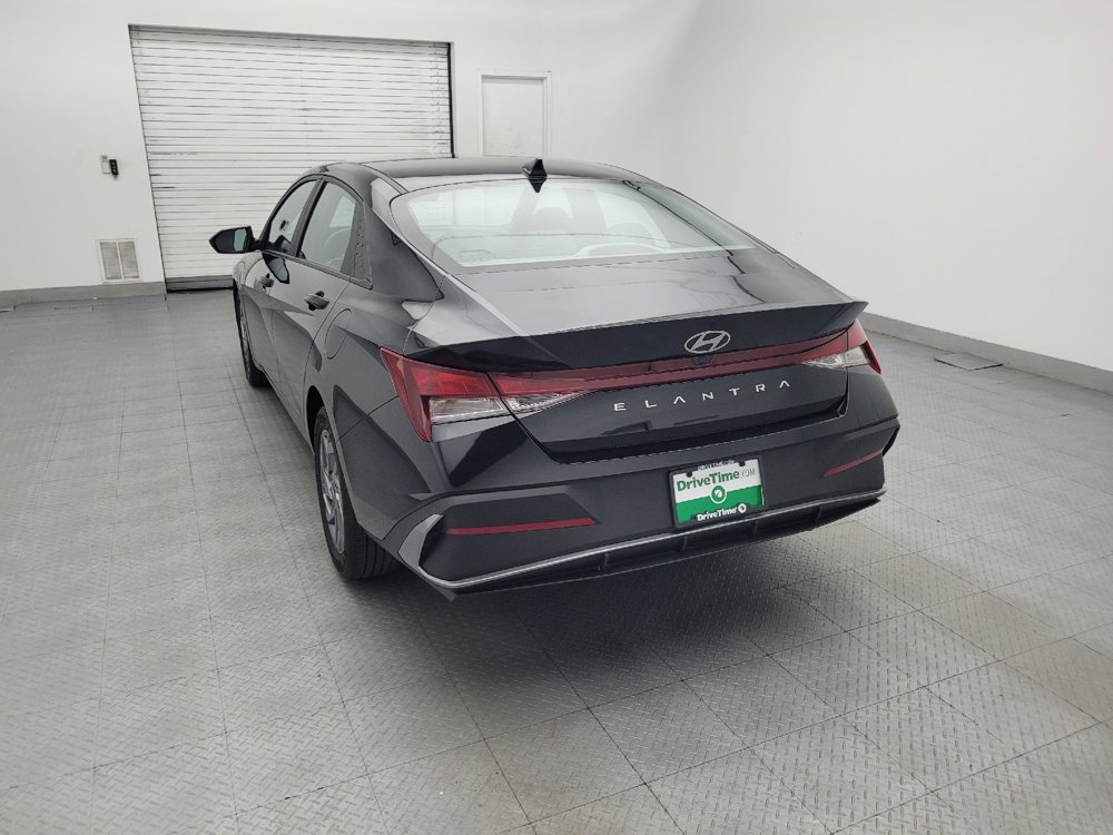 Used 2024 Hyundai Elantra SEL FWD image 6