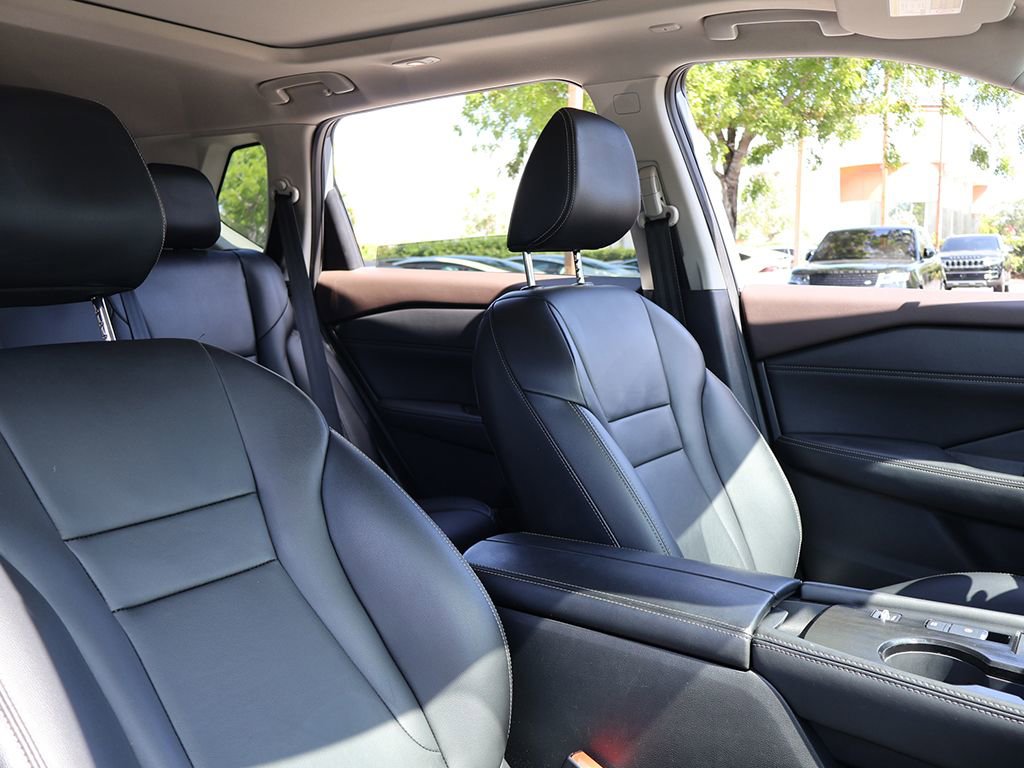 Used 2023 Nissan Rogue SL FWD image 33