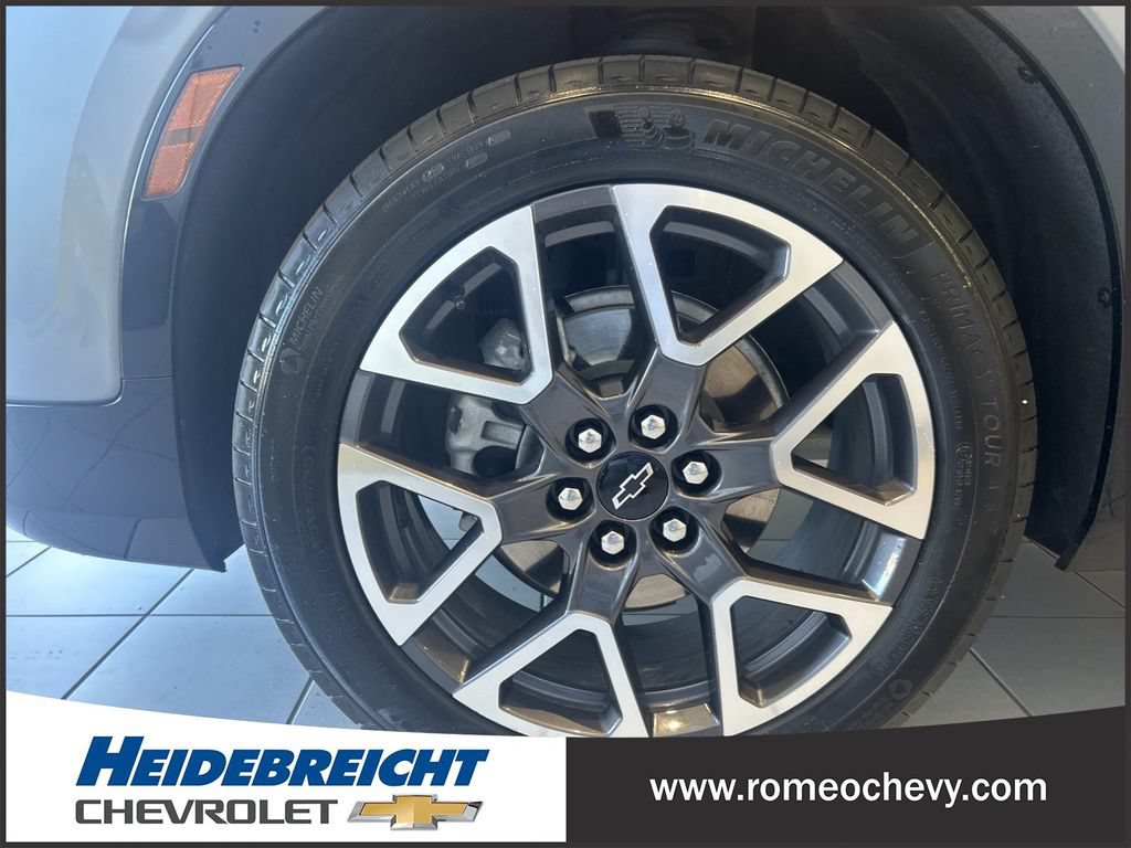 Certified 2023 Chevrolet Blazer RS w/ Driver Confidence II Package FWD image 7