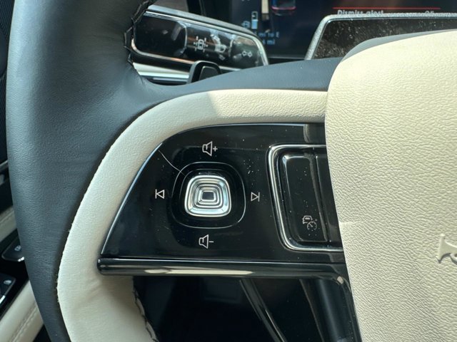 New 2025 Lincoln Corsair Reserve w/ Equipment Group 202A image 26