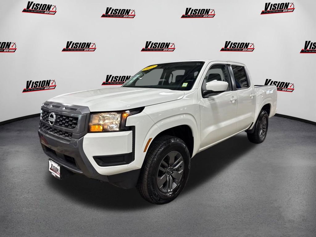 Used 2025 Nissan Frontier SV image 1