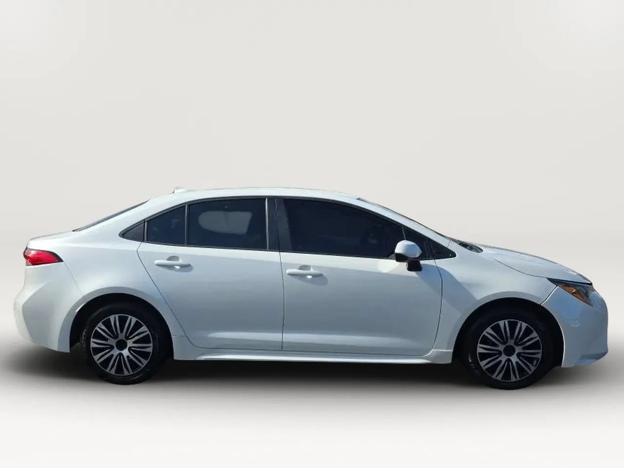 Used 2020 Toyota Corolla LE FWD image 9
