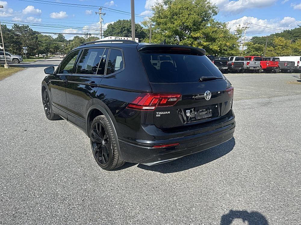 Used 2021 Volkswagen Tiguan SE R-Line image 3