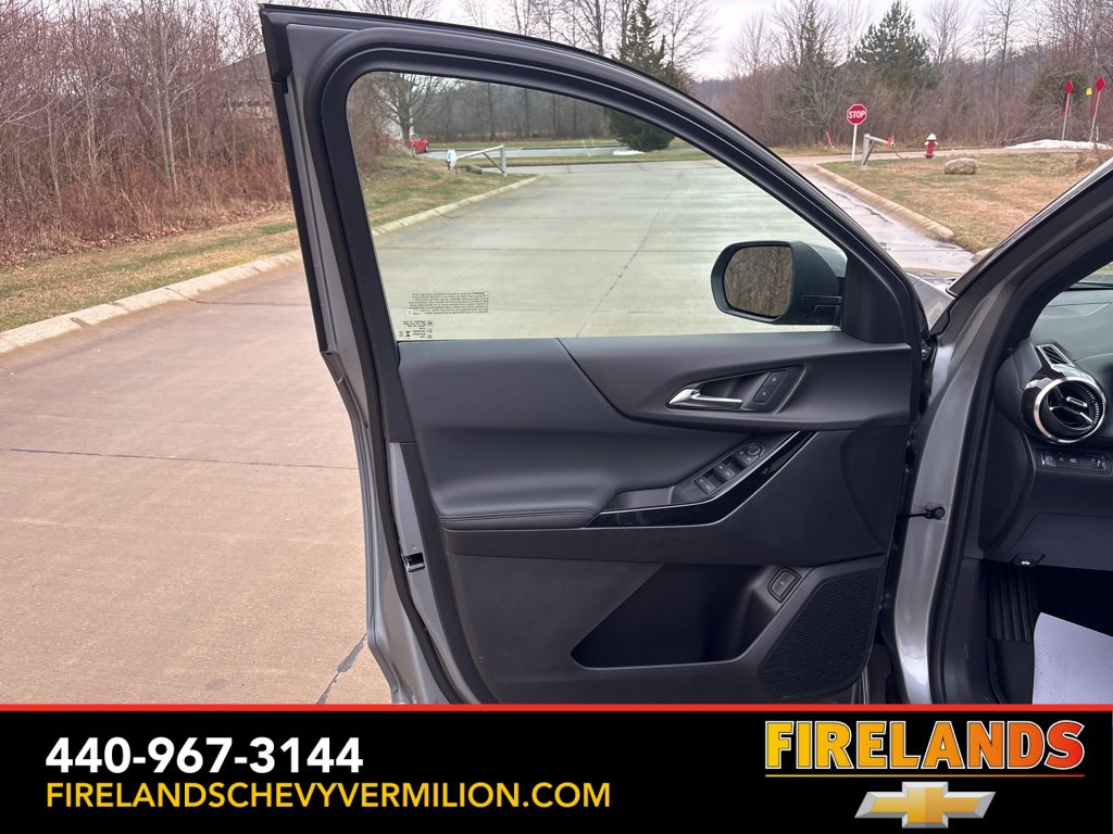 New 2026 Chevrolet Equinox LT w/ Convenience Package II image 9