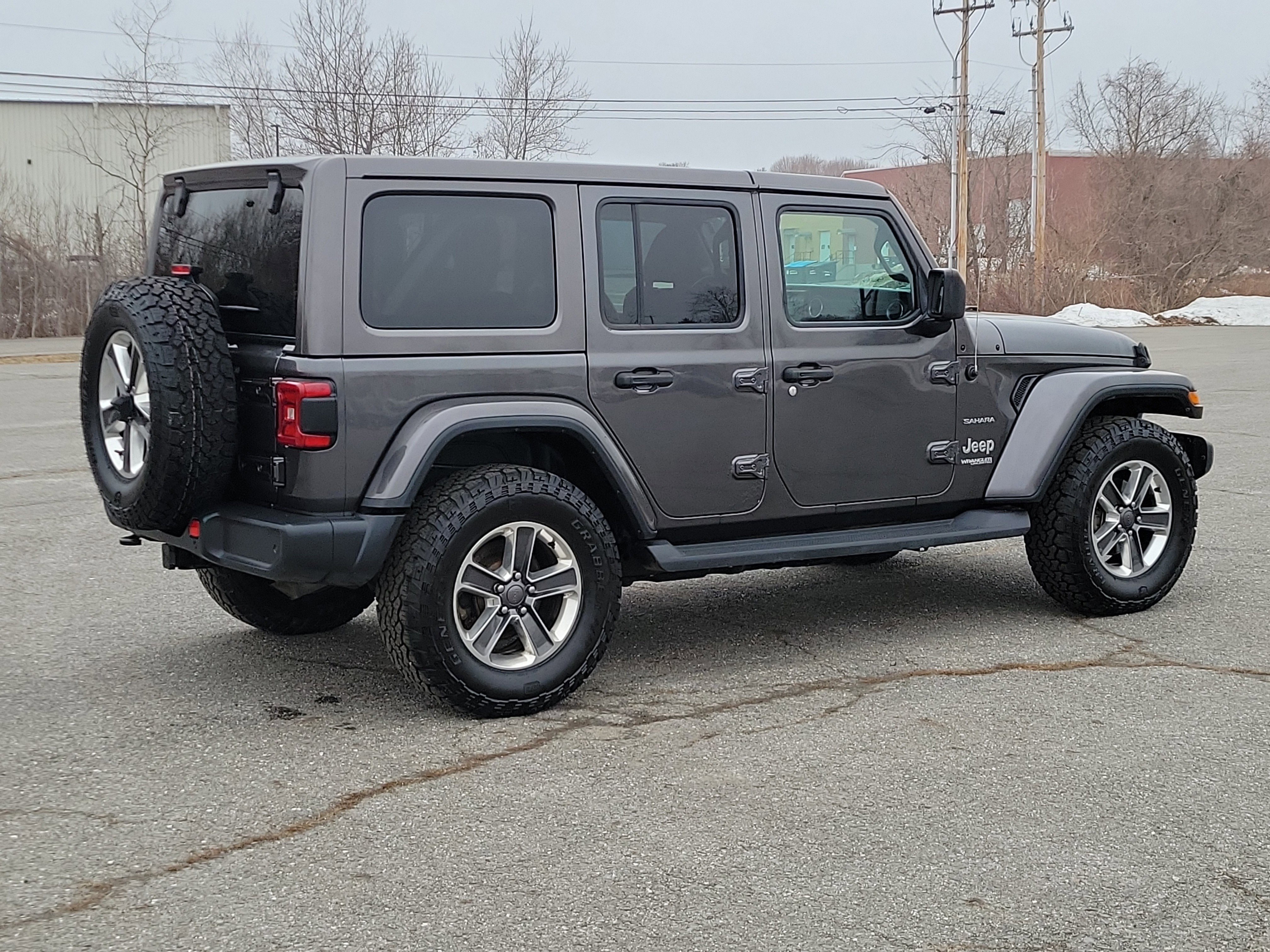 Used 2018 Jeep Wrangler Unlimited Sahara image 5