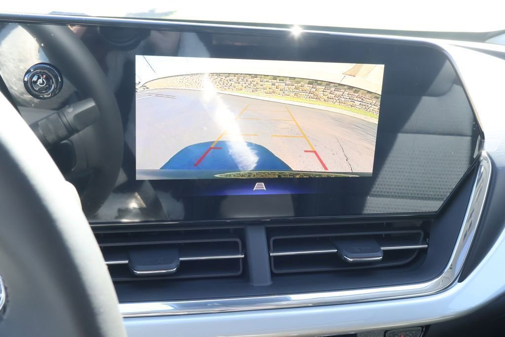 New 2026 Chevrolet Trax LT w/ Sunroof Package FWD image 27