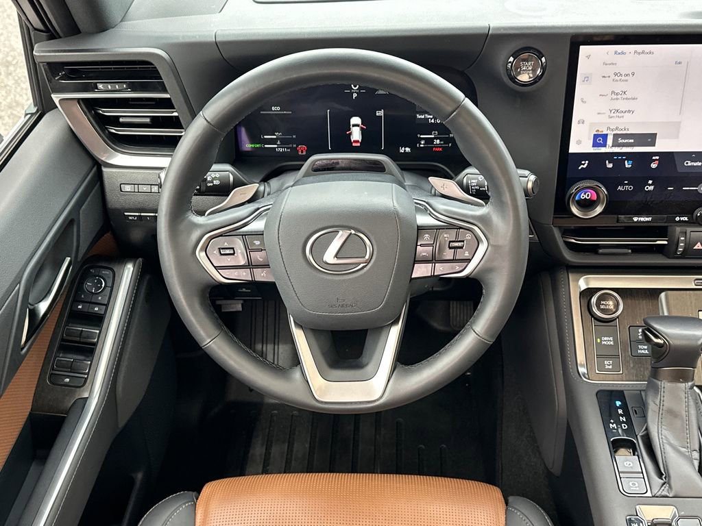 Used 2024 Lexus GX 550 w/ Accessory Package (Z1) image 23