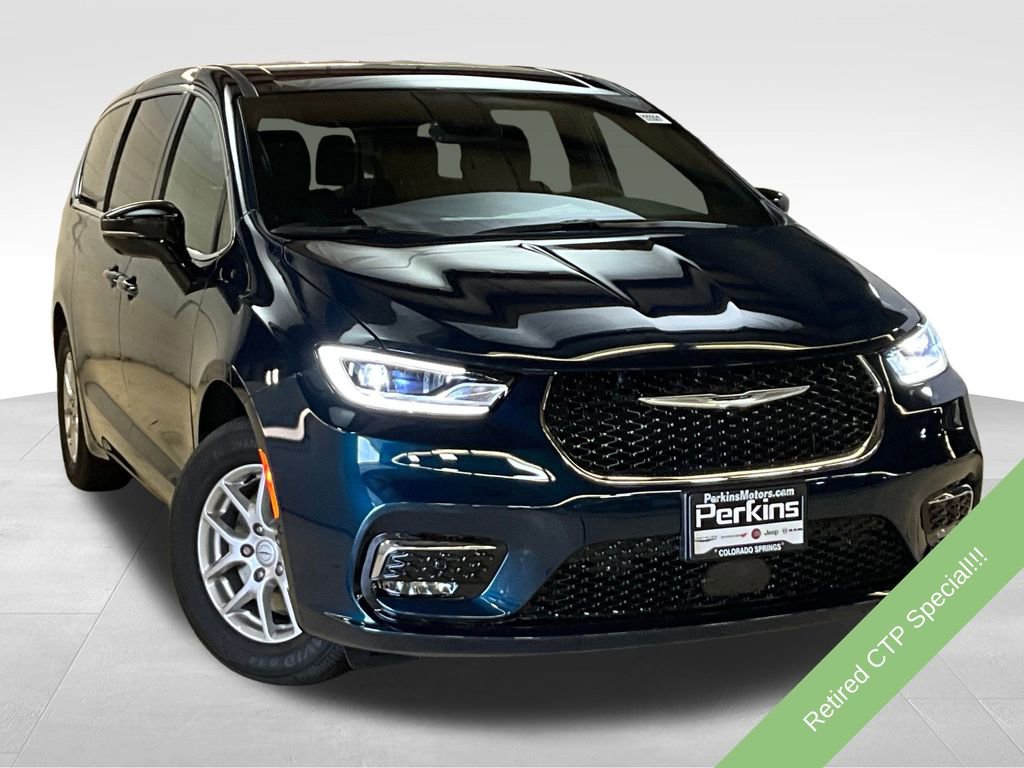 New 2025 Chrysler Pacifica Select