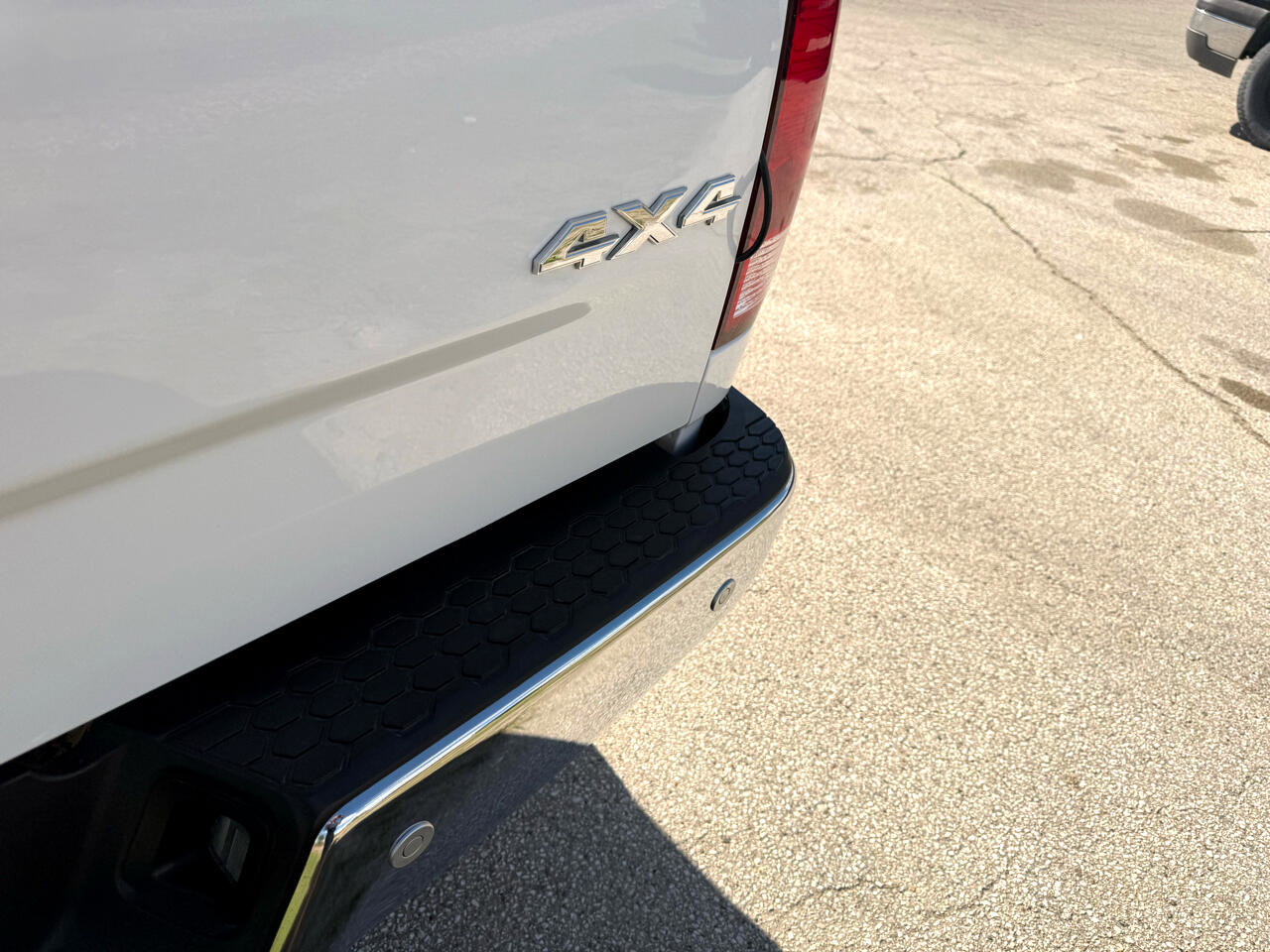 Used 2019 RAM 1500 Classic SLT image 27
