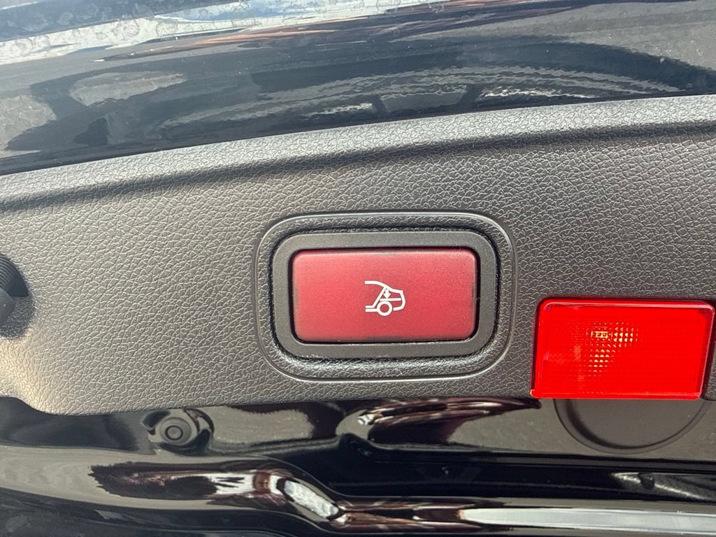 Used 2018 Mercedes-Benz C 300 4MATIC Cabriolet image 44