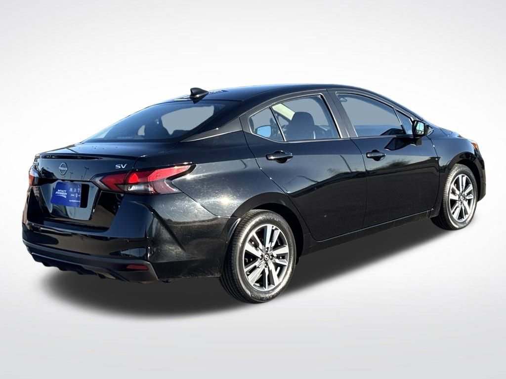 Used 2023 Nissan Versa SV image 6