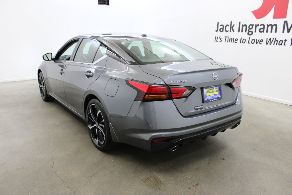 Certified 2026 Nissan Altima 2.5 SR FWD image 3