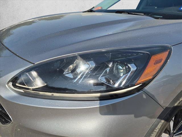 Used 2021 Ford Escape SE w/ SE Sport Appearance Package FWD image 11