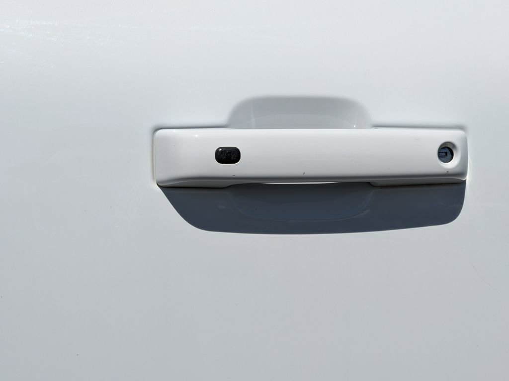 Used 2023 Ford F250 Lariat w/ FX4 Off-Road Package image 31