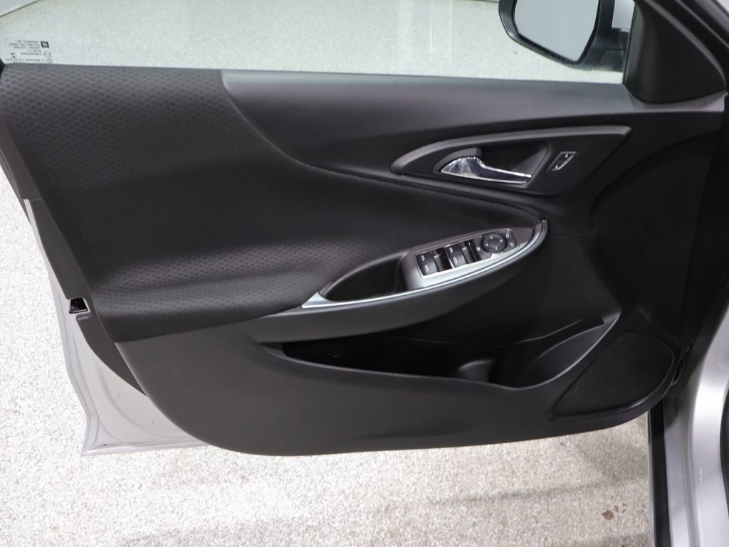 Used 2019 Chevrolet Malibu LT FWD image 14