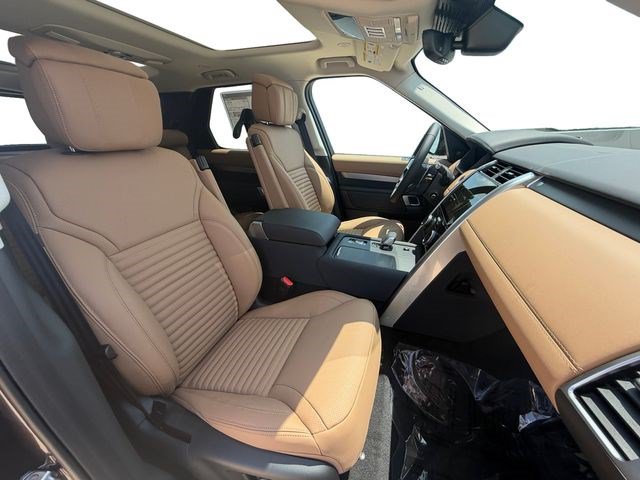 New 2026 Land Rover Discovery Limited Edition AWD/4WD image 16