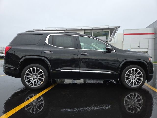 Used 2023 GMC Acadia Denali w/ Denali Technology Package image 9