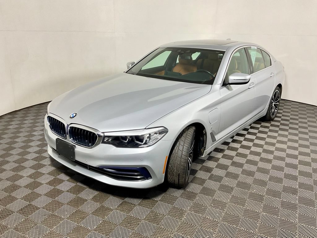 Used 2019 BMW 530e xDrive w/ Convenience Package AWD/4WD image 12