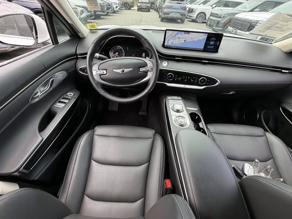 Certified 2025 Genesis GV70 2.5T AWD/4WD image 14