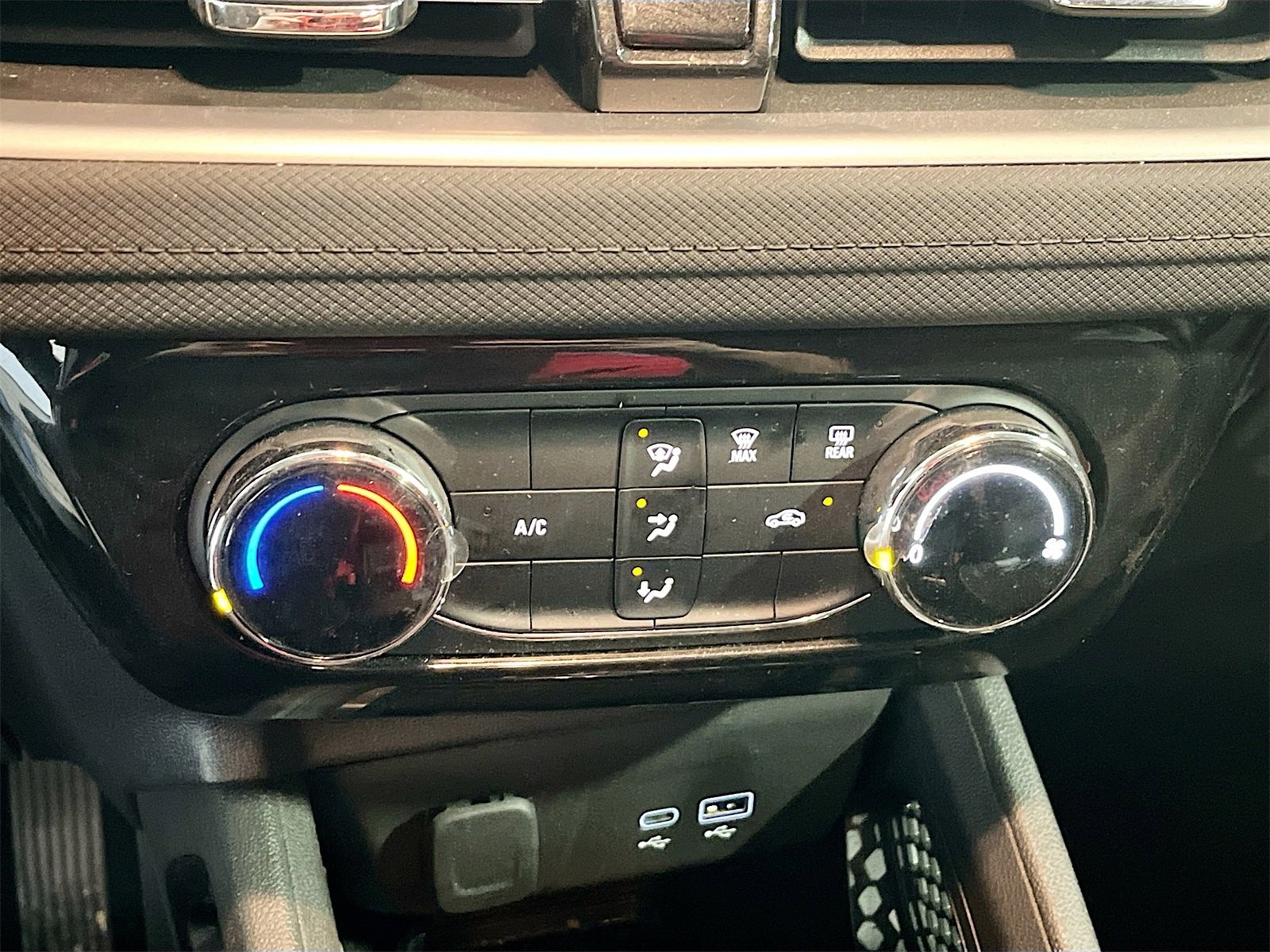 Used 2025 Chevrolet TrailBlazer LT w/ Driver Confidence Package image 16