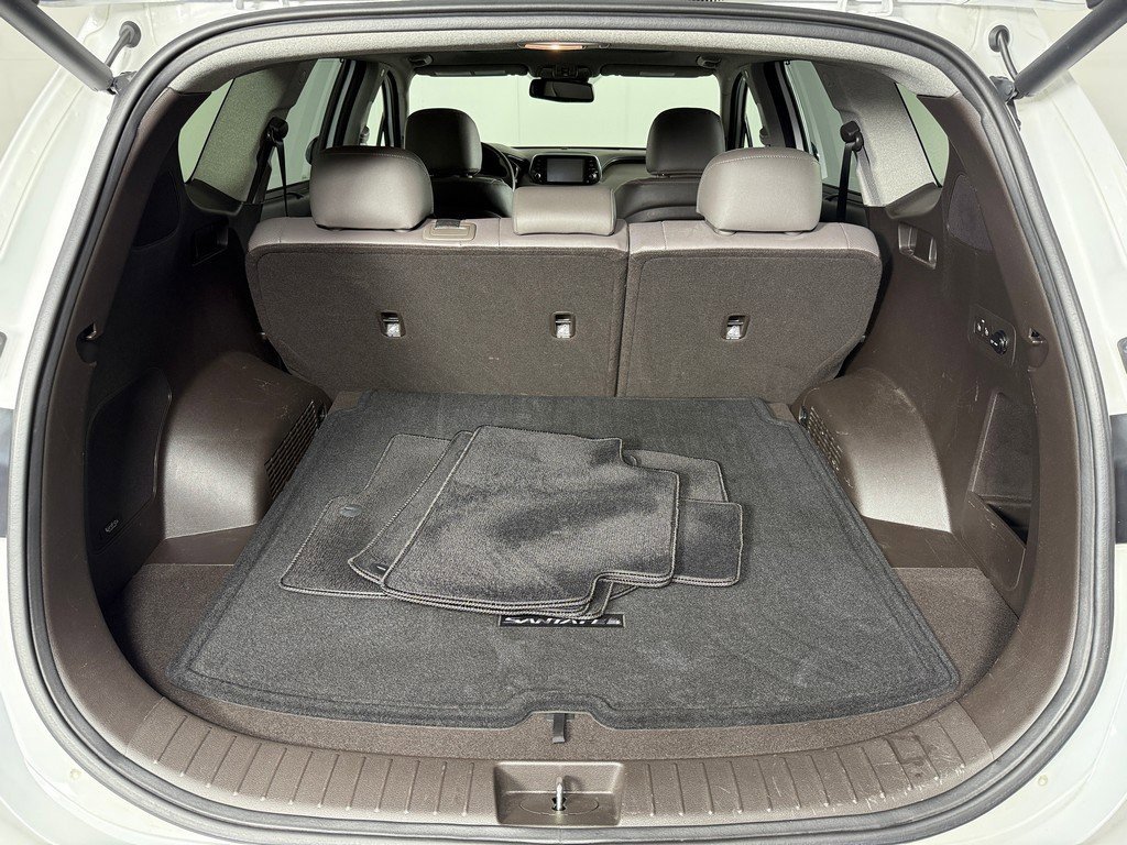 Used 2019 Hyundai Santa Fe Limited w/ Cargo Package image 17