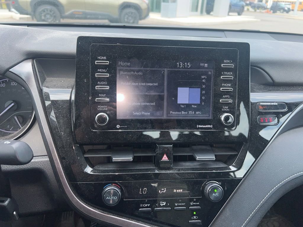 Used 2021 Toyota Camry SE FWD image 11