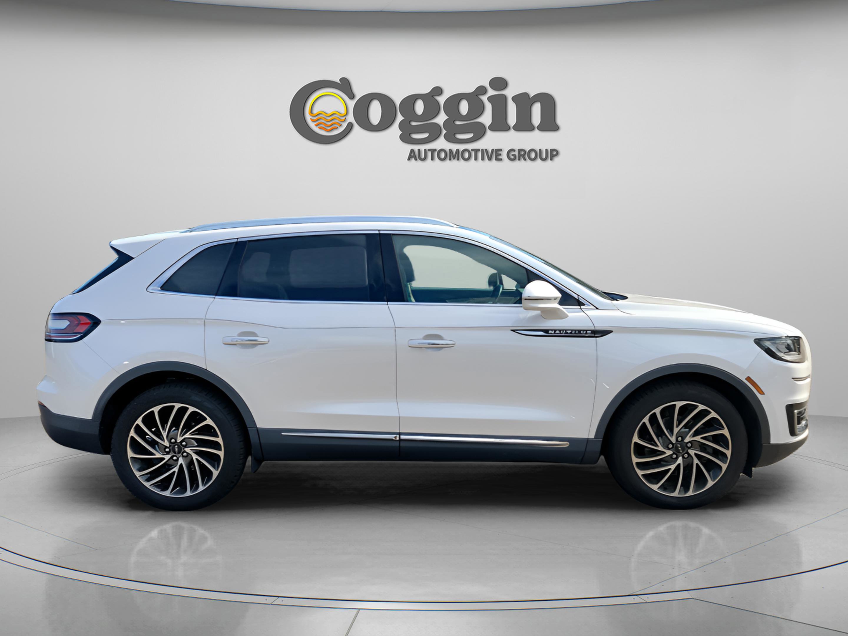 Used 2019 Lincoln Nautilus Reserve w/ Driver Assistance Package image 5