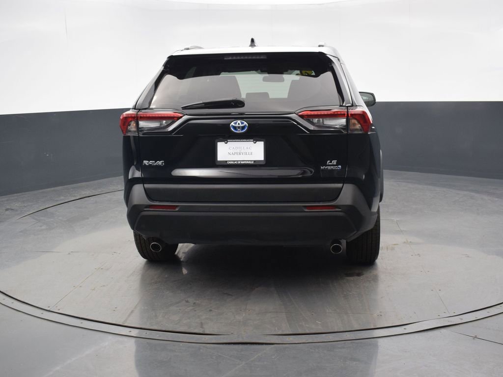 Used 2022 Toyota RAV4 LE AWD/4WD image 5