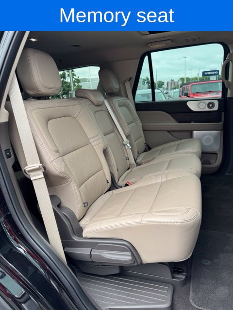 Certified 2023 Lincoln Navigator Reserve AWD/4WD image 33