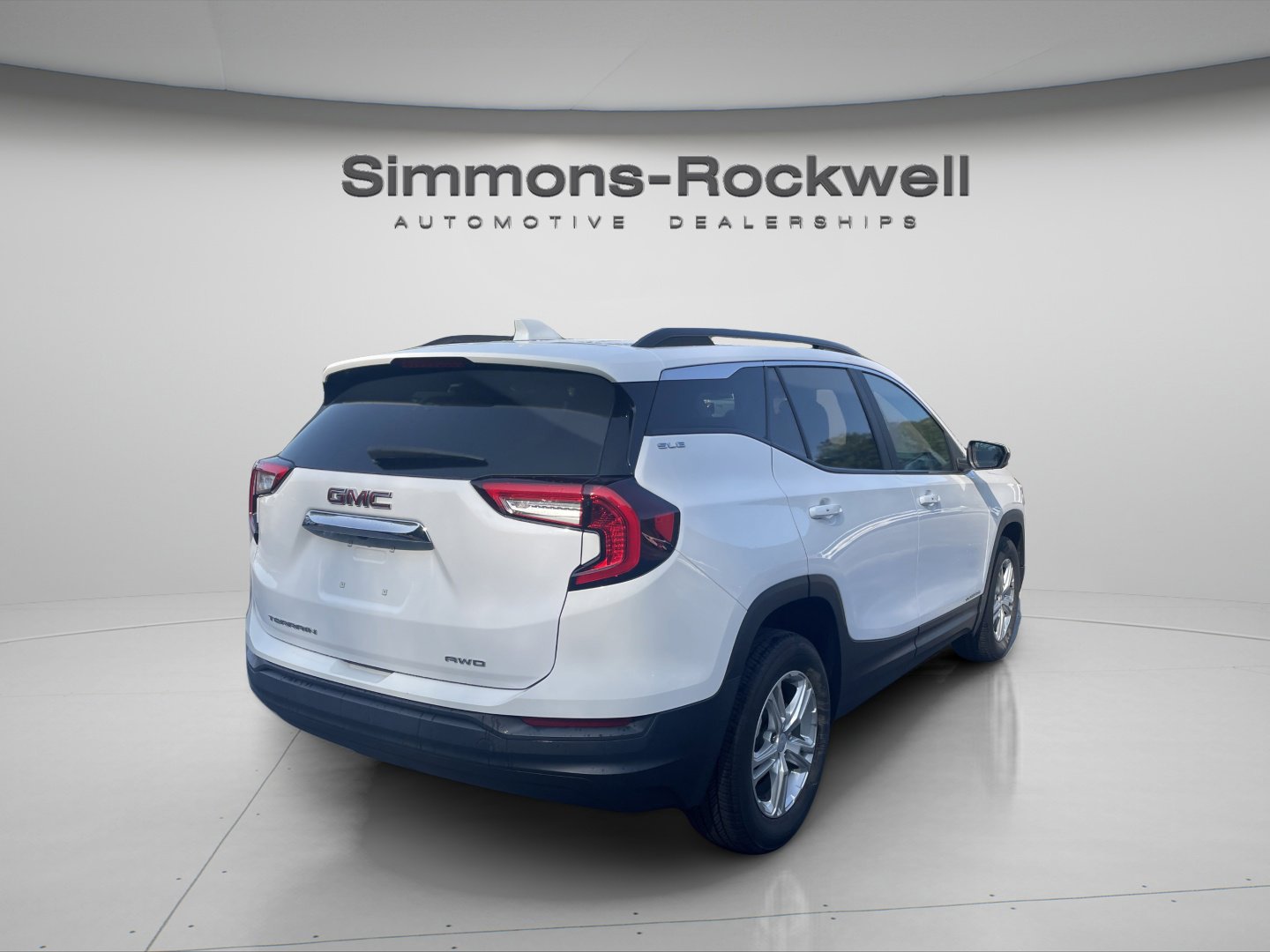 Used 2022 GMC Terrain SLE w/ Driver Convenience Package image 5