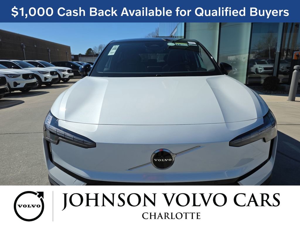 New 2025 Volvo EX30 Plus w/ Protection Package Premier image 2
