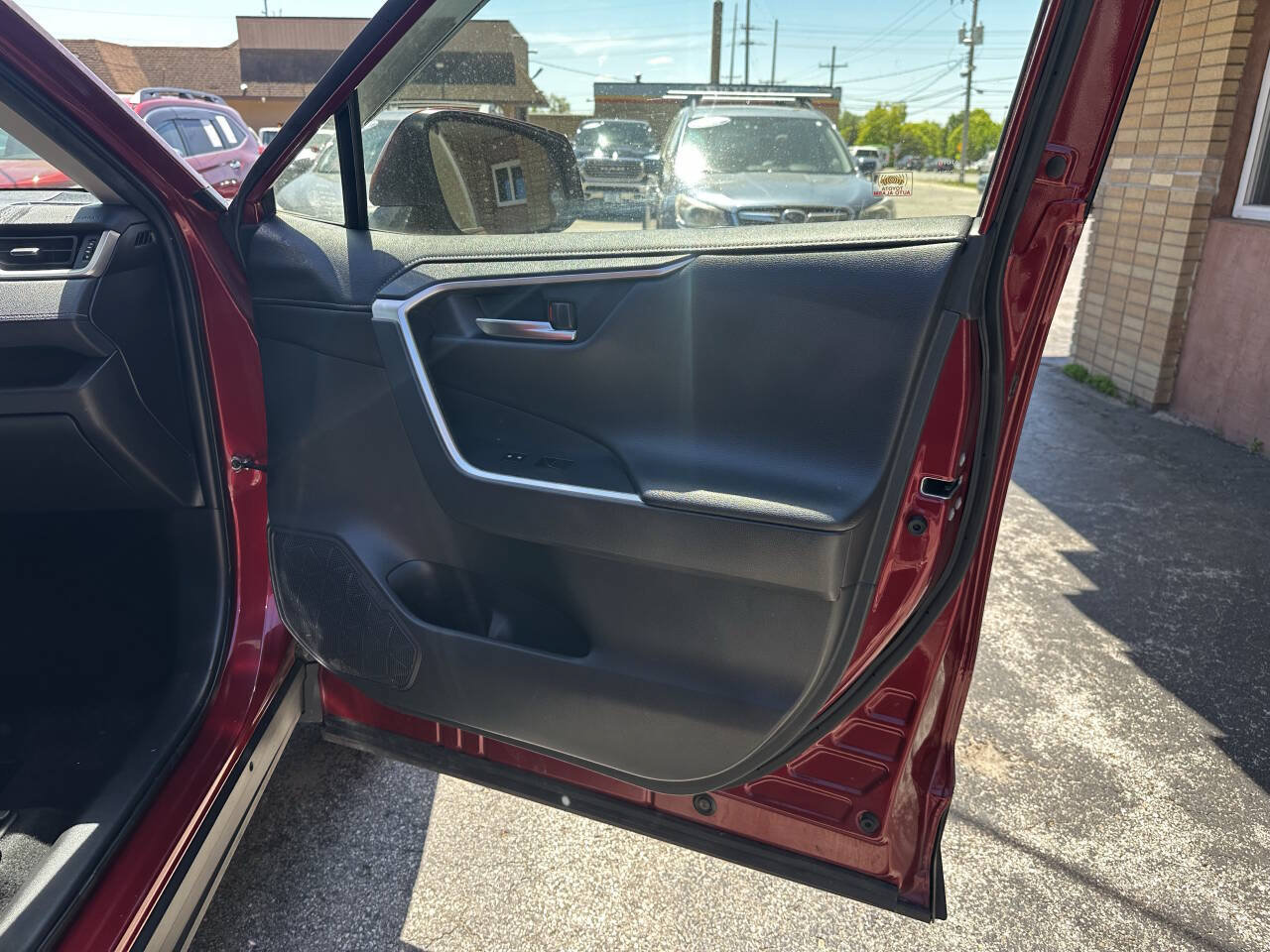 Used 2019 Toyota RAV4 Limited w/ All Weather Liner Package AWD/4WD image 7