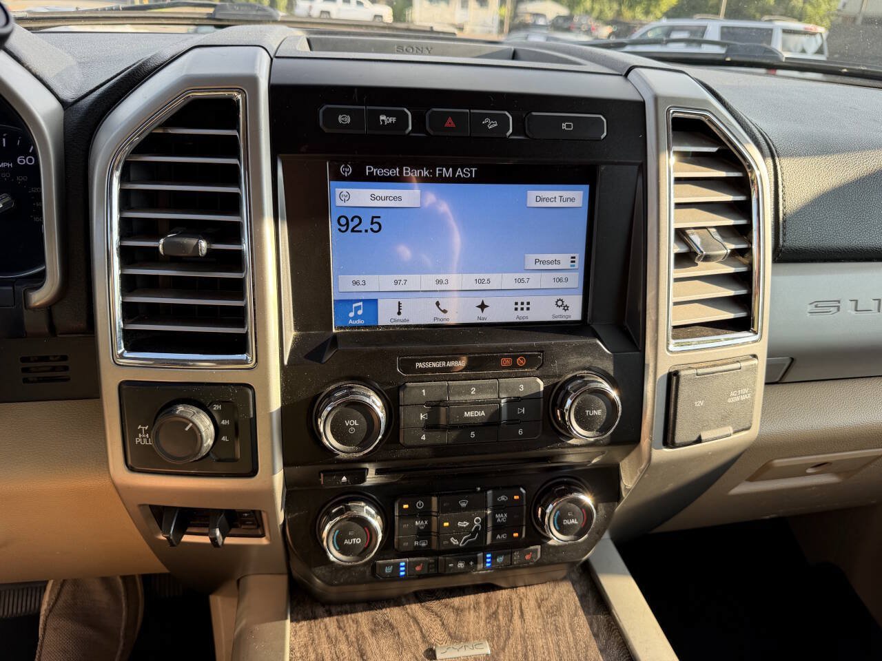 Used 2017 Ford F250 Lariat w/ Lariat Value Package AWD/4WD image 23