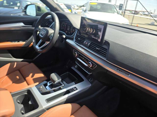Used 2025 Audi Q5 2.0T Premium w/ Convenience Plus Package AWD/4WD image 12