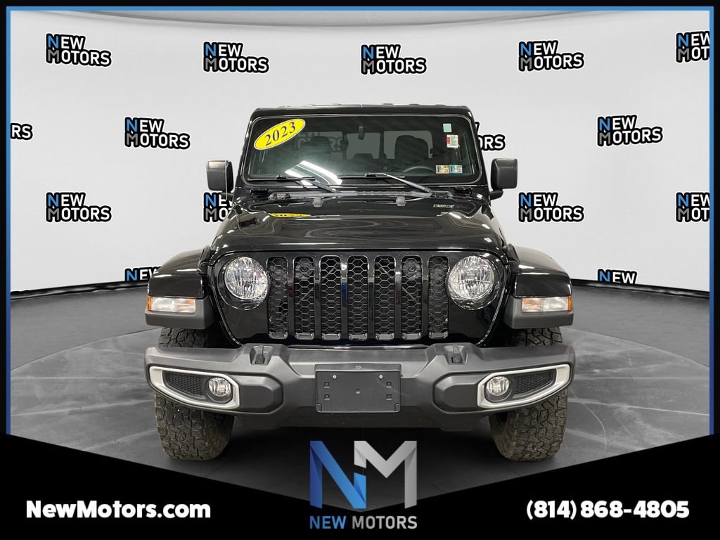 Used 2023 Jeep Gladiator Sport AWD/4WD image 8