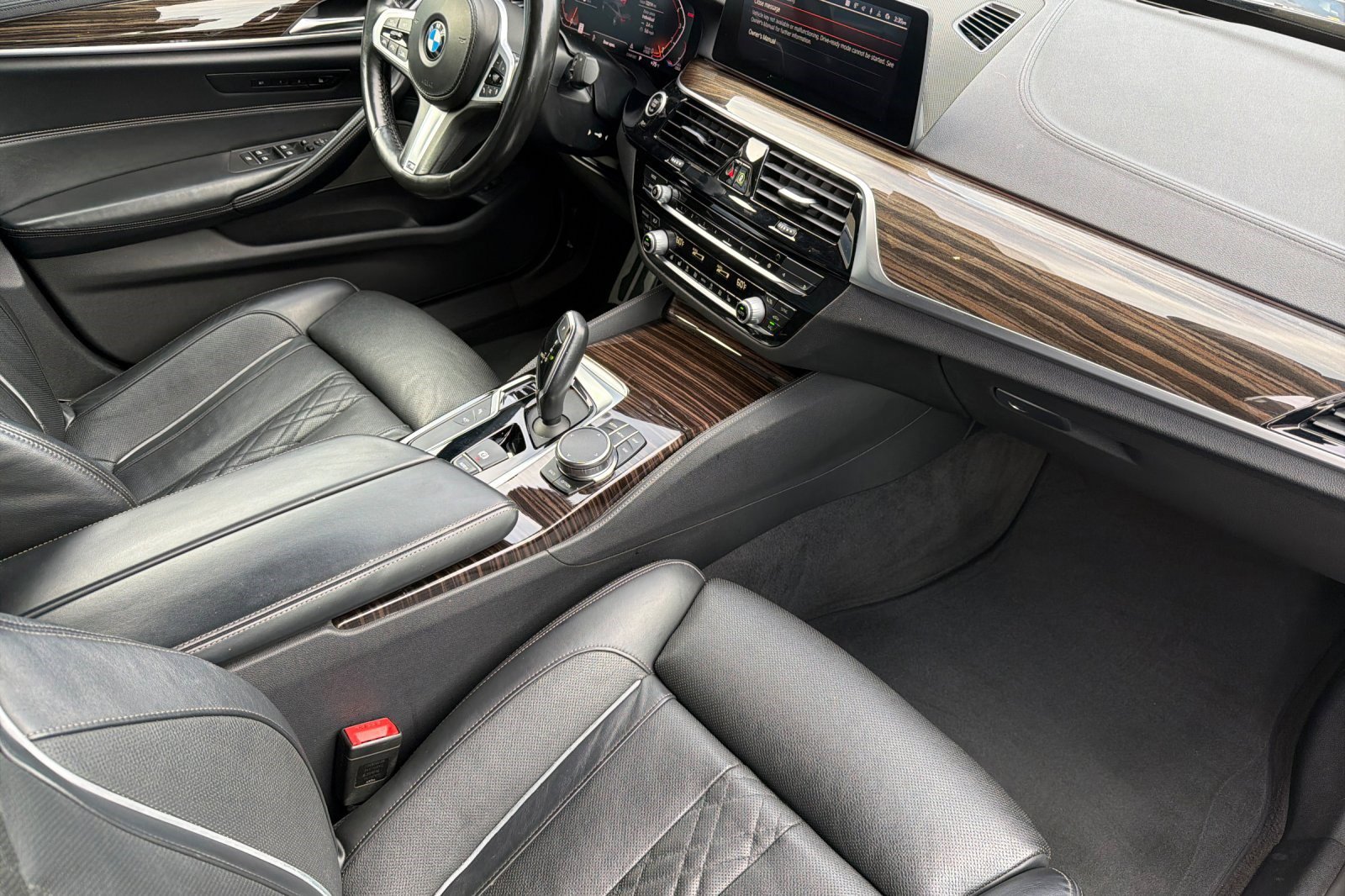 Used 2020 BMW 540i w/ M Sport Package image 19