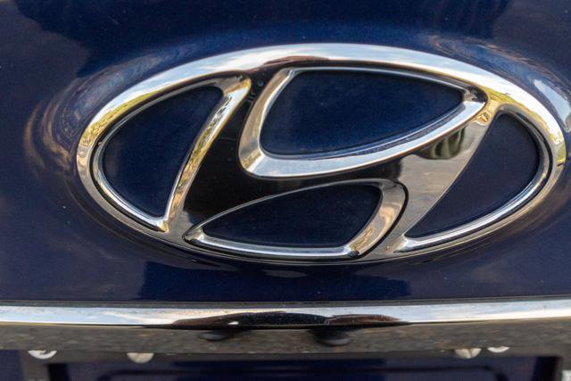 Used 2020 Hyundai Santa Fe Limited image 47