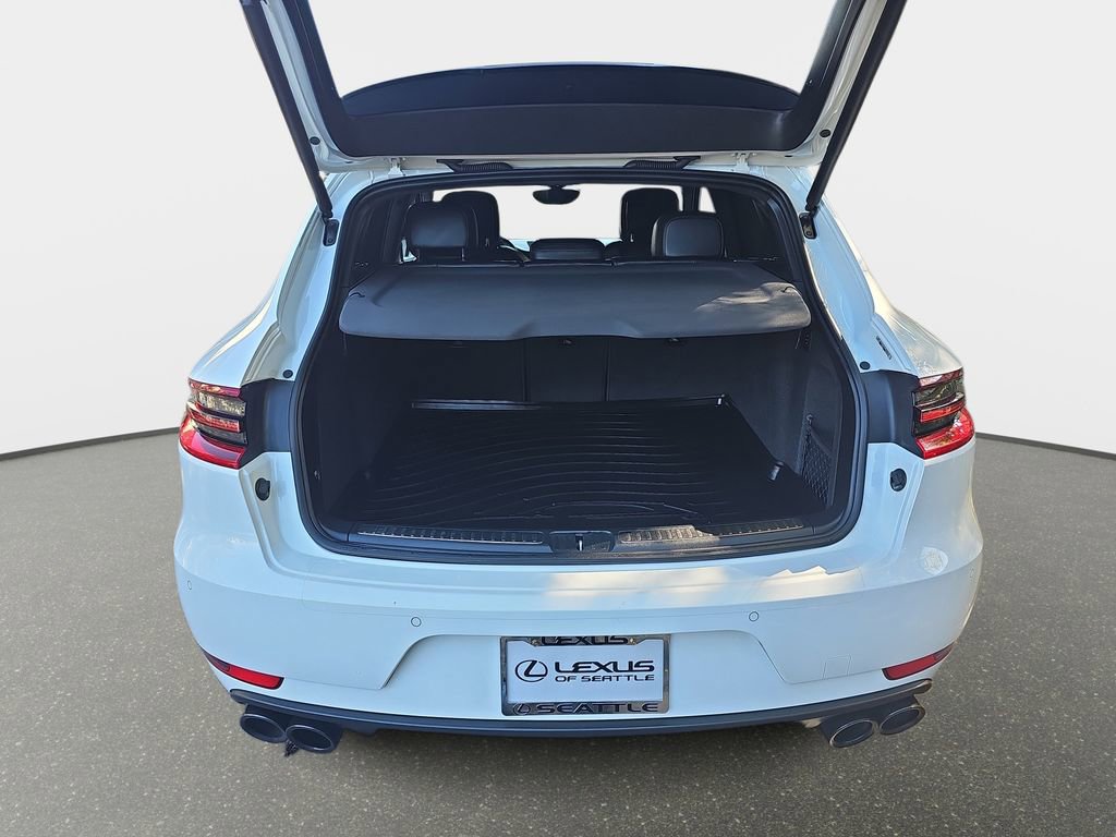 Used 2017 Porsche Macan Turbo AWD/4WD image 13