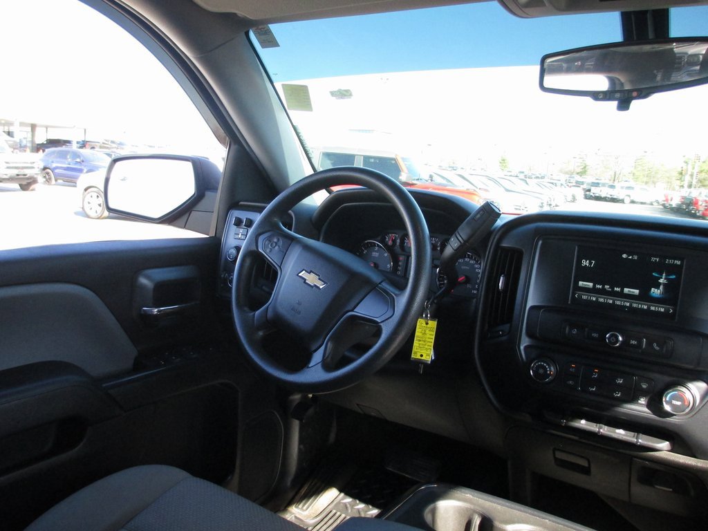 Used 2018 Chevrolet Silverado 1500 Custom image 18