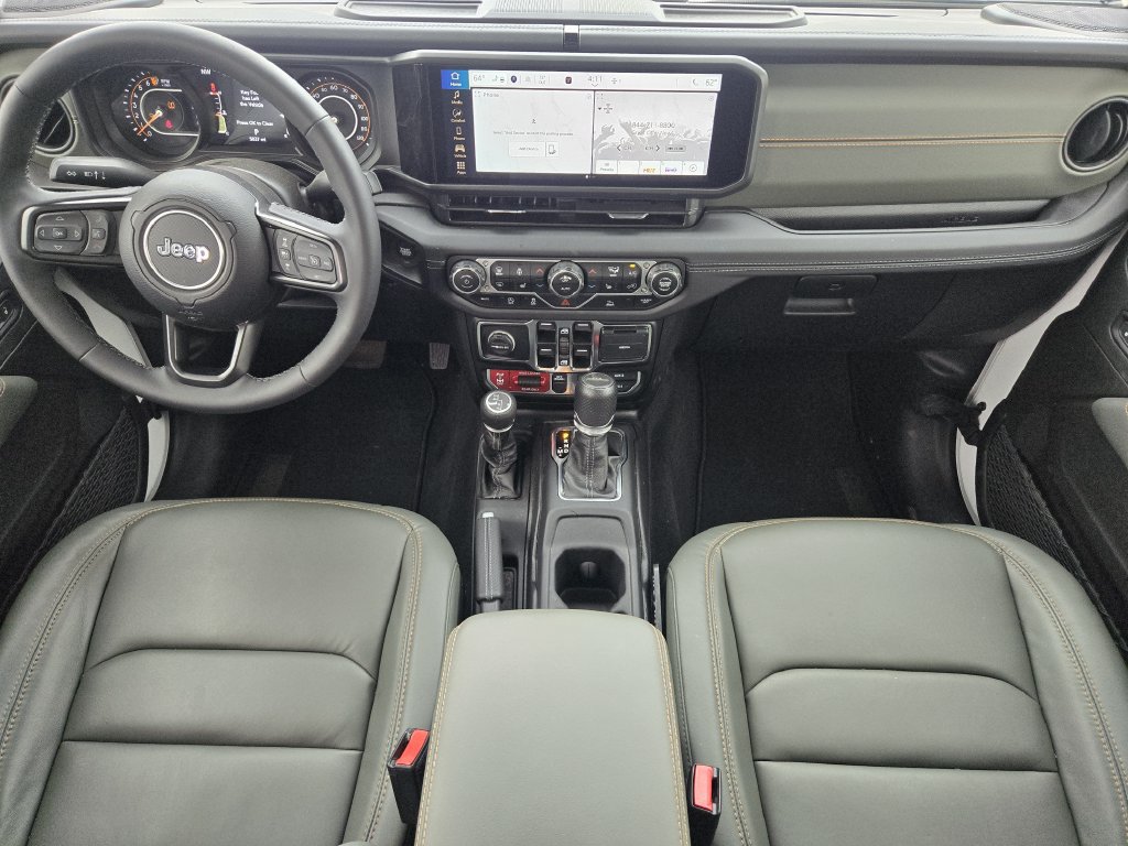 Used 2025 Jeep Gladiator Mojave w/ Convenience Group AWD/4WD image 25