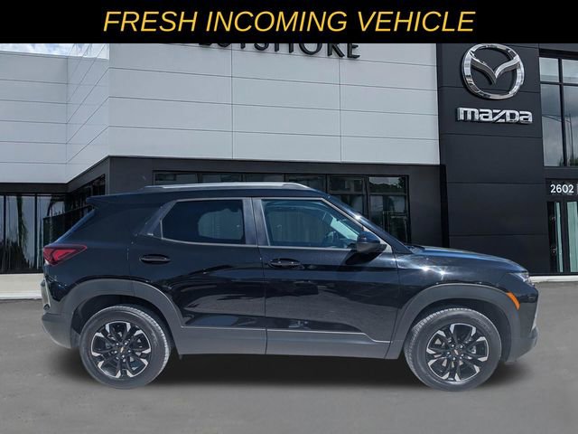 Used 2021 Chevrolet TrailBlazer LT w/ Convenience Package image 2