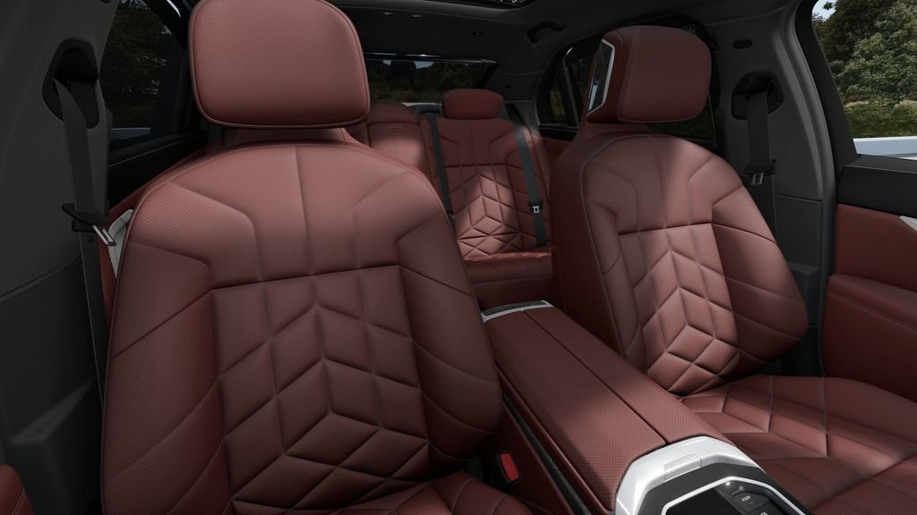 New 2026 BMW 740i RWD image 11