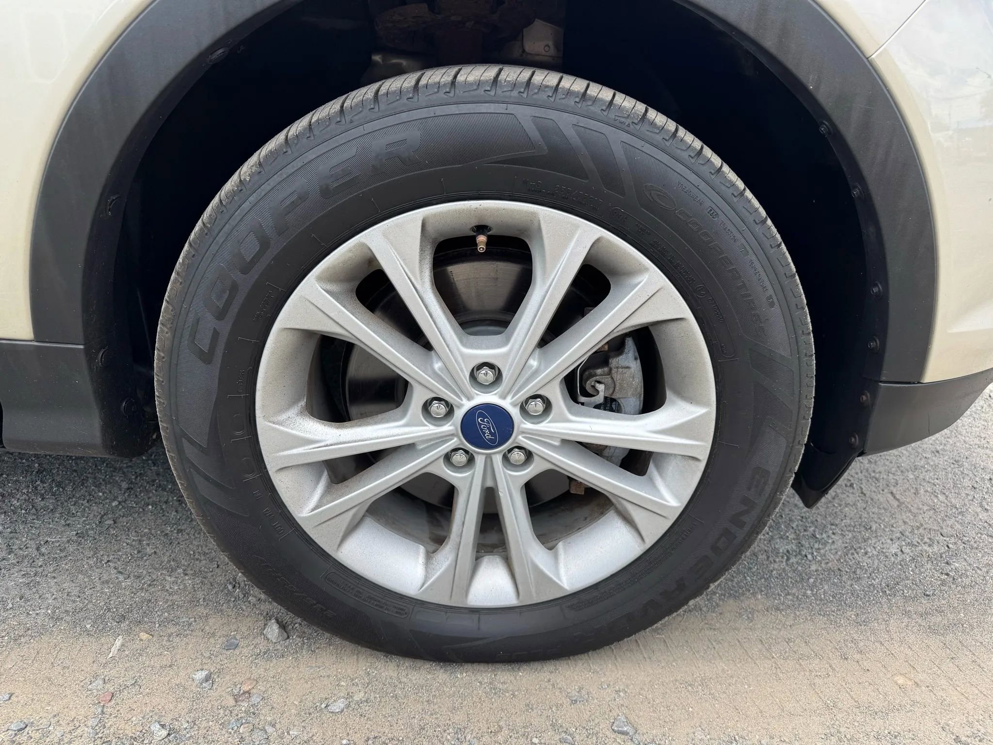 Used 2018 Ford Escape SE image 10