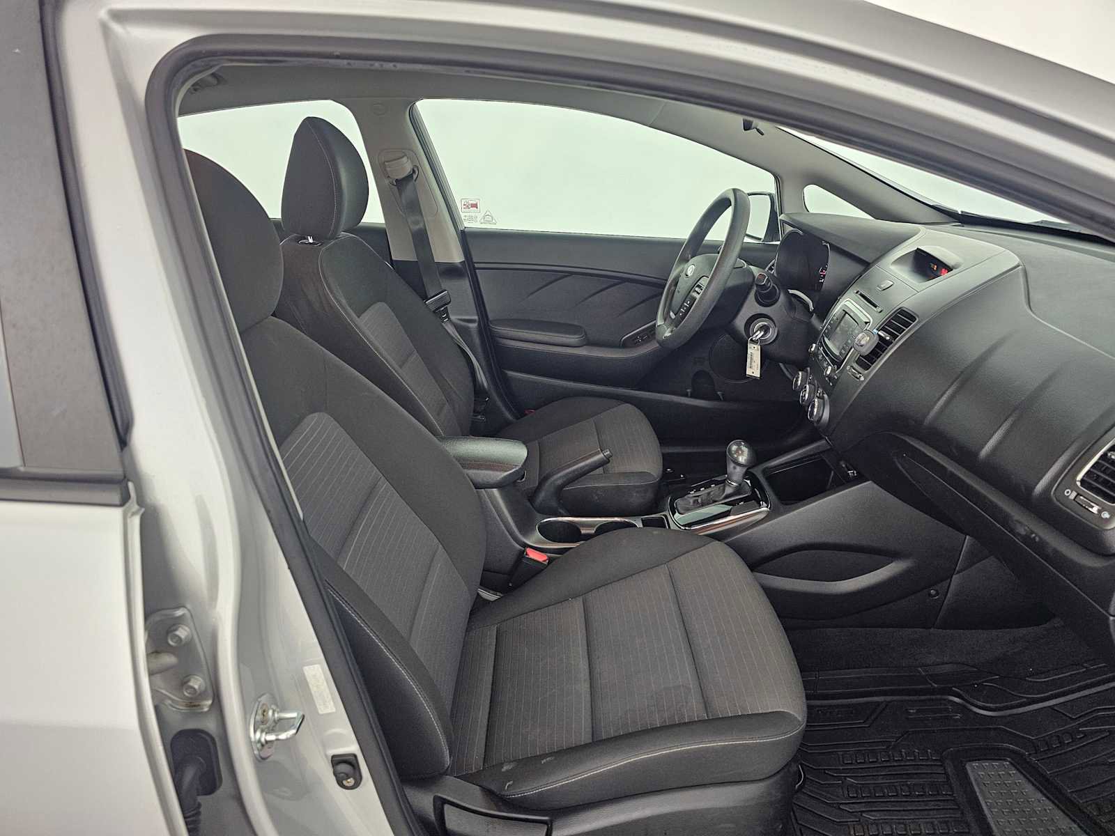 Used 2017 Kia Forte LX w/ LX Popular Package image 10