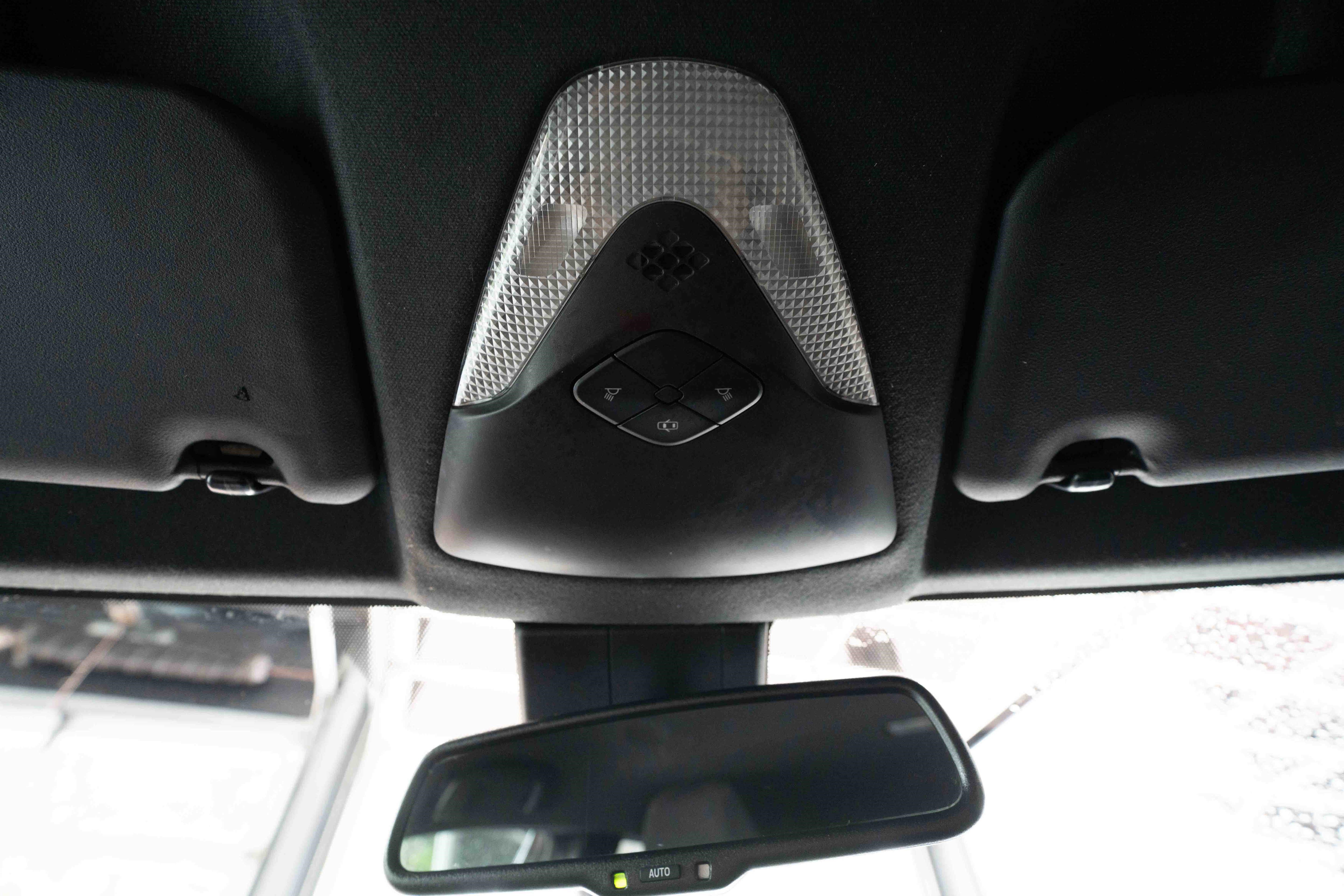 Used 2018 Toyota C-HR XLE FWD image 18